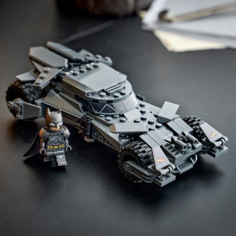 Klocki Super Heroes 76331 Batmobil z filmu Batman v Superman LEGO