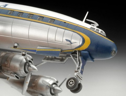 Model plastikowy Lockheed L.1049G Super Constellation Lufthansa Revell