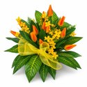 Stroik na cmentarz kwiaty tulipany na grób pomnik wzór wiosenny