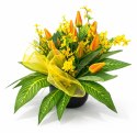 Stroik na cmentarz kwiaty tulipany na grób pomnik wzór wiosenny