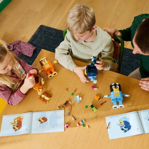 Klocki Bluey 11217 Rodzina Blue z klocków LEGO