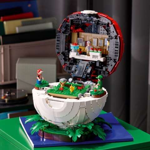 Klocki Pokemon 72154 Kultowy Pokéball z Trenerami LEGO