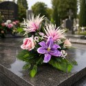 Stroik na cmentarz kompozycja kwiatowa na grób miska z obciążeniem